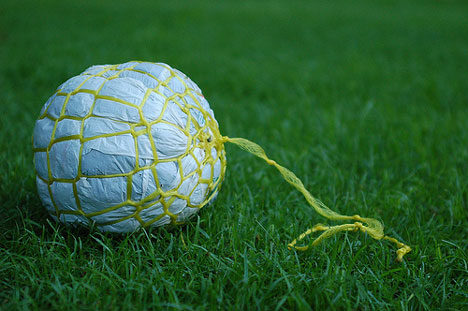 plastic bag football Arte e Objetos feita com Material Reciclado